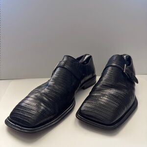 Mezlan Black Textured Loafers
